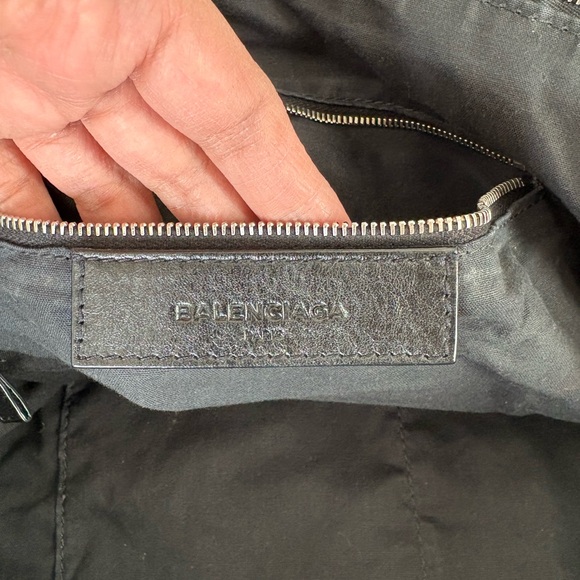 Balenciaga Big Black Leather Interior Zip Tote - Picture 4 of 14